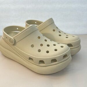 crocs crush clog bone unisex 8 M 10 W in excellent condition like new